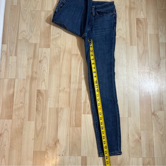 Calvin Klein Womens Dark Wash Mid Rise Skinny Jeans Size 4 - Picture 3 of 7